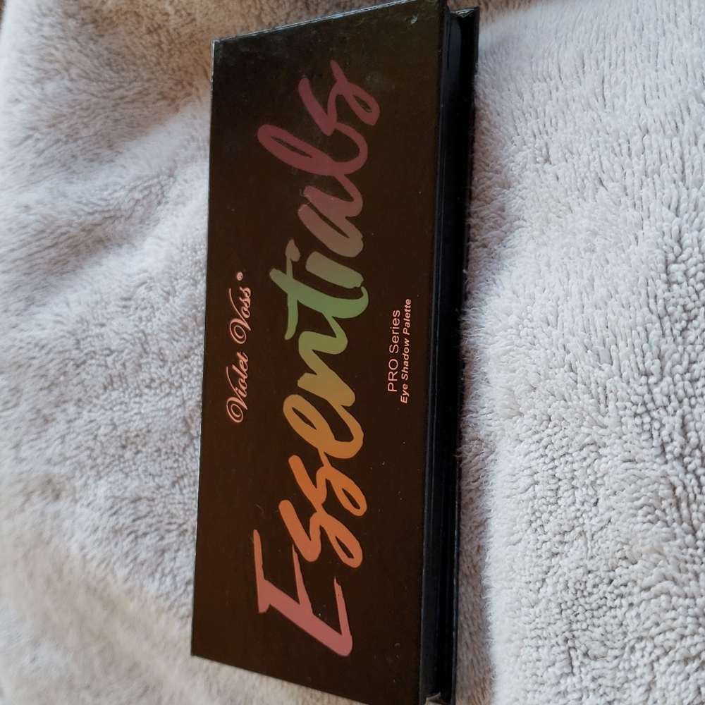 Violet Voss Essentials Eyeshadow Palette
